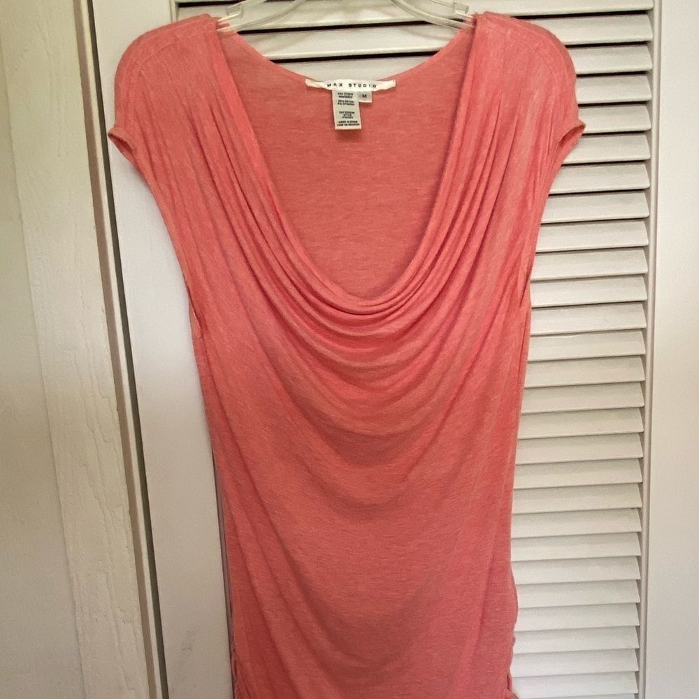 Max
studio Coral drape neck cap sleeve‎ knit top